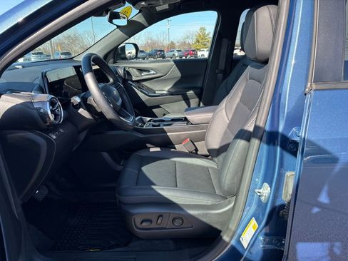 Used 2026 Chevrolet Equinox LT w/ Convenience Package II image 14