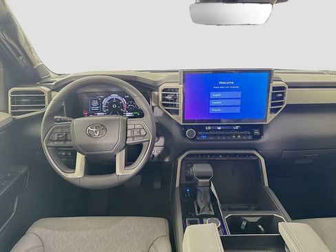 Certified 2025 Toyota Tundra Limited AWD/4WD image 24