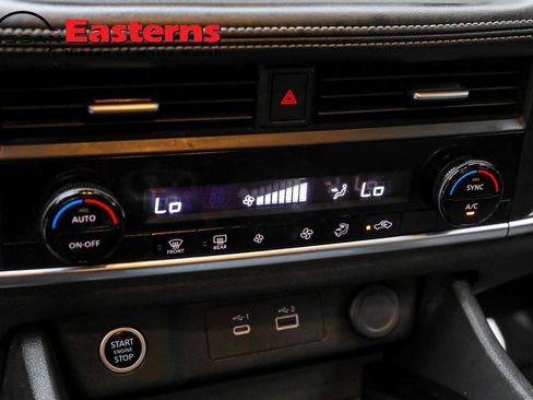 Used 2023 Nissan Rogue SV image 20