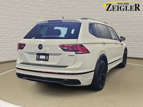 Used 2023 Volkswagen Tiguan SE R-Line AWD/4WD image 5