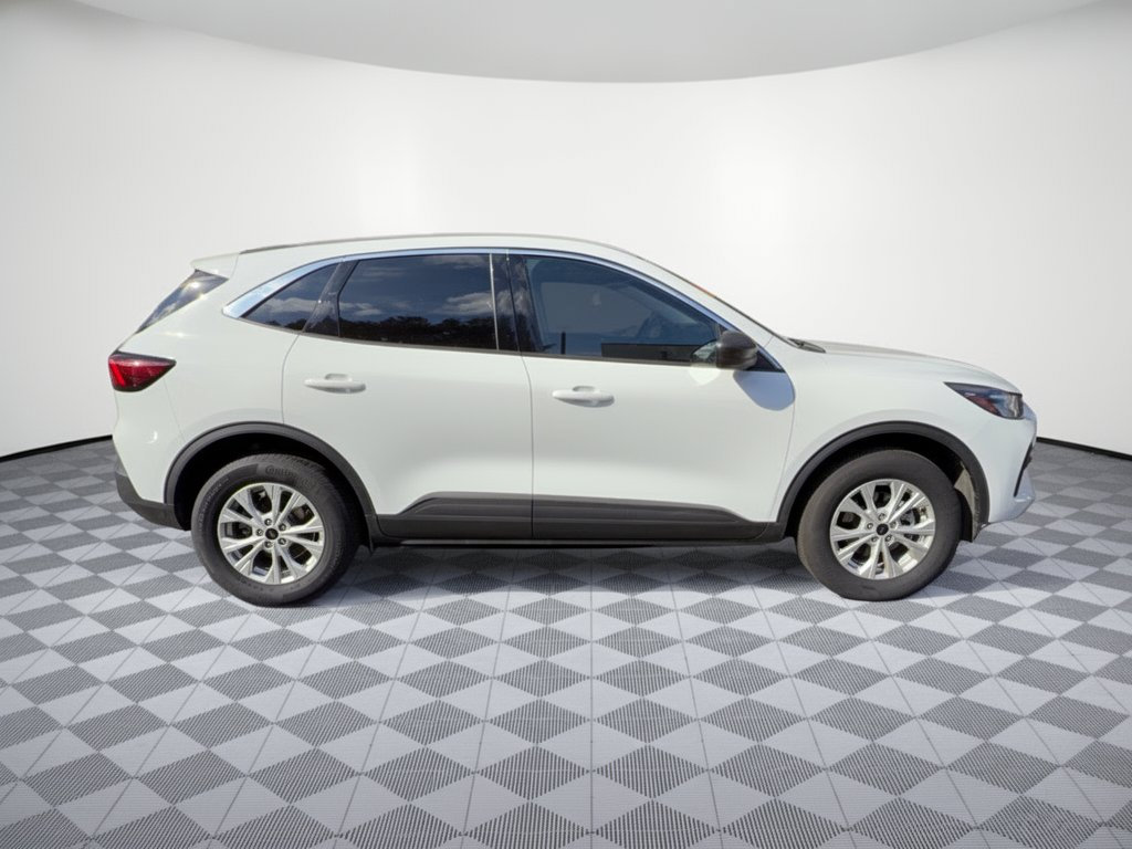 Used 2024 Ford Escape Active AWD/4WD image 8