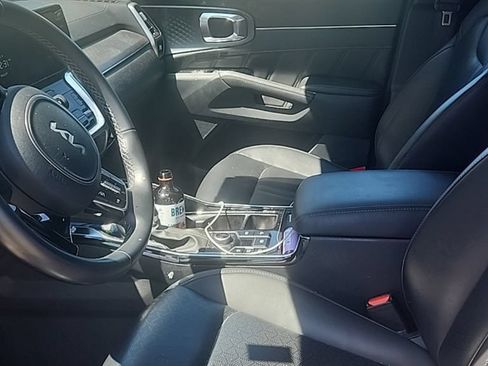 Used 2023 Kia Sorento SX AWD/4WD image 3