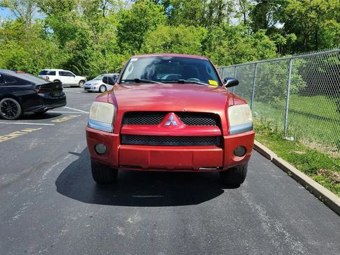 Used 2007 Mitsubishi Raider LS RWD image 3