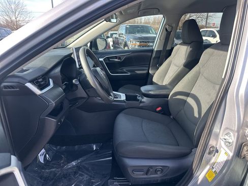 Used 2024 Toyota RAV4 XLE image 7