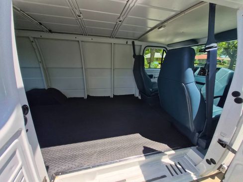 Used 1995 Chevrolet G20 RWD image 13