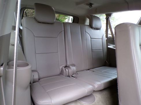 Used 2015 GMC Yukon XL SLE w/ Convenience Package image 11