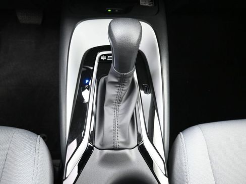 Certified 2025 Toyota Corolla SE image 24