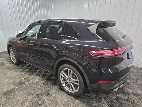 Used 2022 Porsche Cayenne image 9