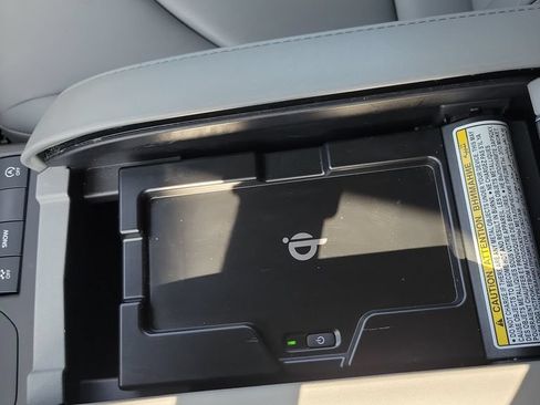 Certified 2021 Toyota Highlander XLE FWD image 35