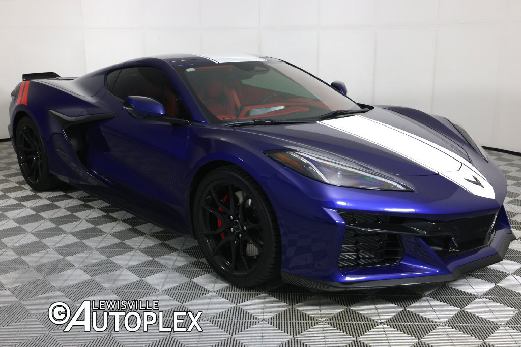 Used 2027 Chevrolet Corvette Grand Sport w/ Z52 Sport Performance Package RWD image 3