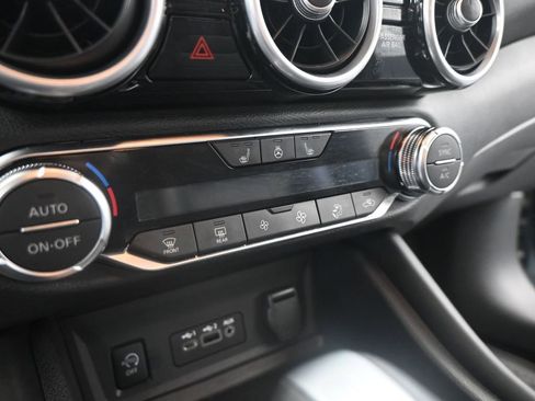 Used 2024 Nissan Sentra SR w/ SR Premium Package image 15