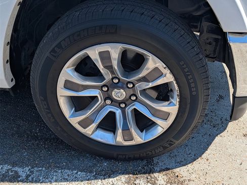 Used 2019 RAM 1500 Limited image 12