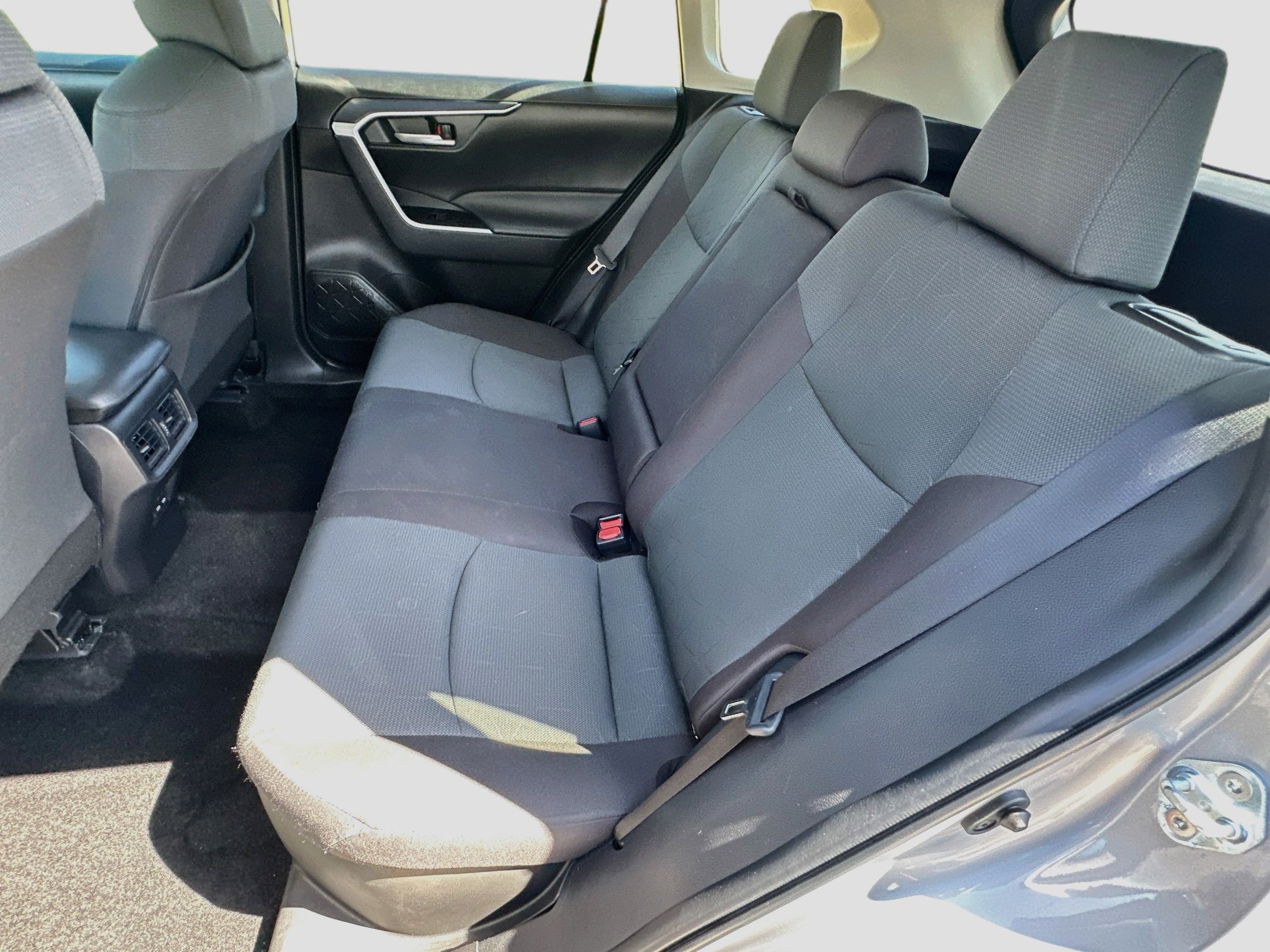 Used 2025 Toyota RAV4 XLE AWD/4WD image 18