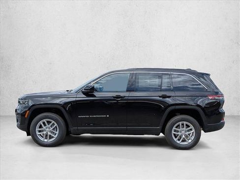 New 2026 Jeep Grand Cherokee Laredo AWD/4WD image 9