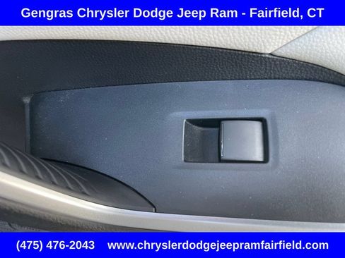 Used 2021 Toyota RAV4 XLE w/ Convenience Package AWD/4WD image 24
