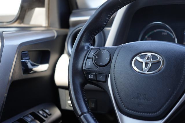 Used 2017 Toyota RAV4 XLE w/ Carpet Mat Package AWD/4WD image 18