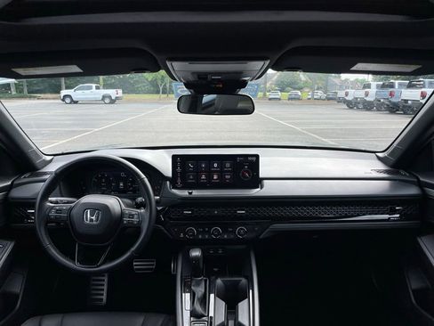 Used 2025 Honda Accord Sport image 10