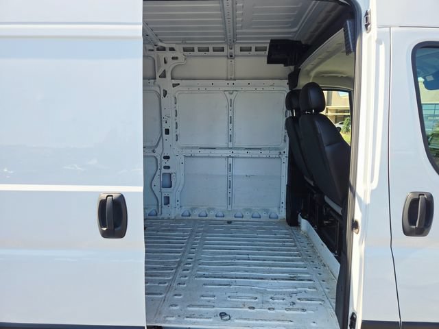 Used 2023 RAM ProMaster 2500 FWD image 11