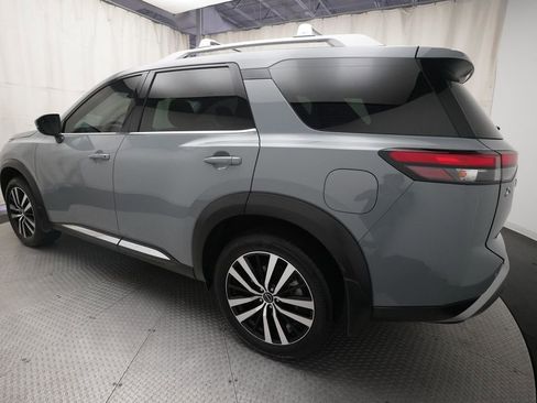 Certified 2025 Nissan Pathfinder Platinum w/ Cargo Package AWD/4WD image 35