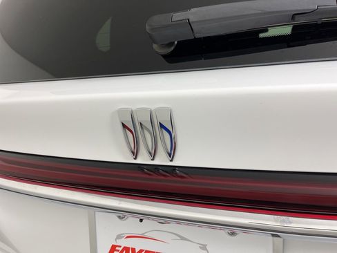 Certified 2025 Buick Enclave Preferred image 19