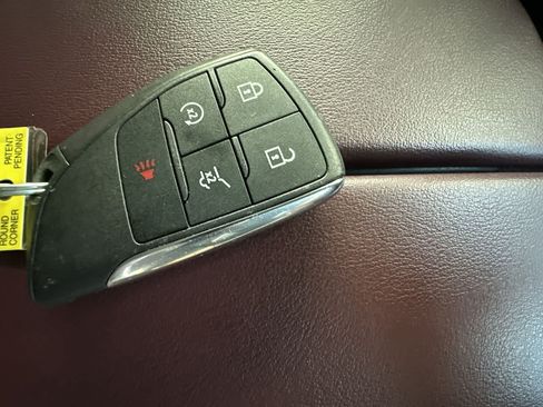 Used 2025 Buick Envision Sport Touring AWD/4WD image 28