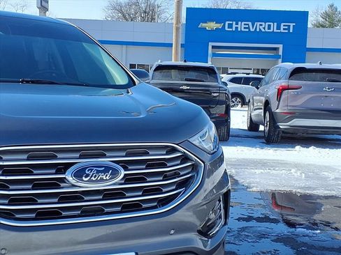 Used 2022 Ford Edge Titanium AWD/4WD image 15