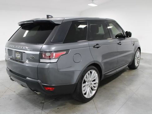 Used 2017 Land Rover Range Rover Sport SE AWD/4WD image 9