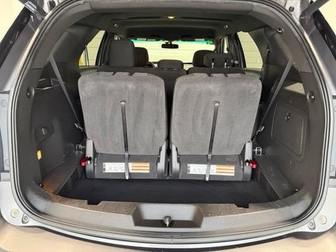 Used 2014 Ford Explorer XLT w/ Equipment Group 201A AWD/4WD image 32