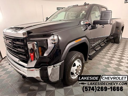 Used 2026 GMC Sierra 3500 Pro AWD/4WD image 1