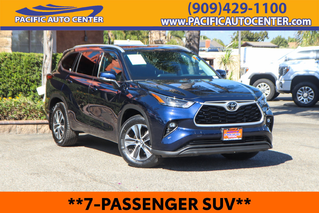 Used 2022 Toyota Highlander XLE AWD/4WD image 1