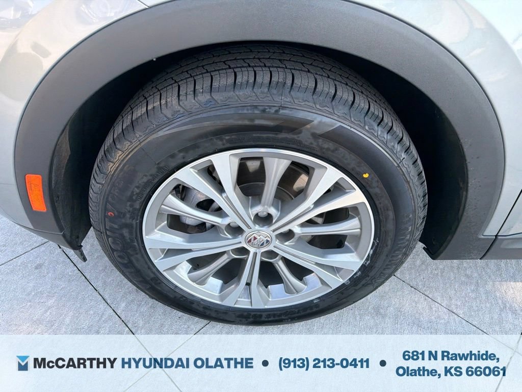 Used 2023 Buick Envision Preferred FWD image 17