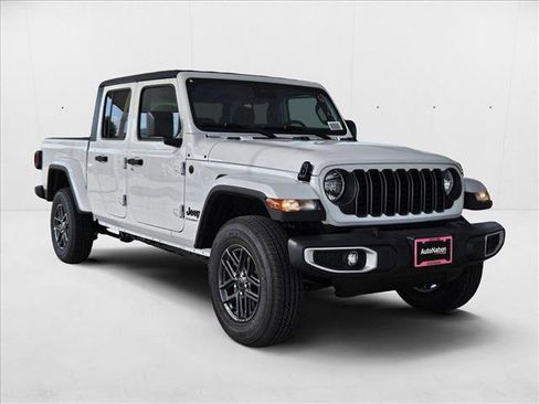 New 2025 Jeep Gladiator Sport image 7