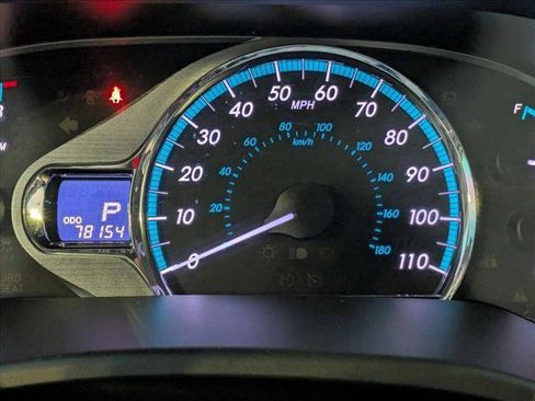 Used 2014 Toyota Sienna XLE image 11