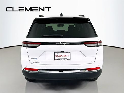 Used 2022 Jeep Grand Cherokee Limited 4xe image 7