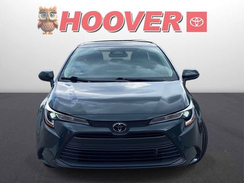 Used 2025 Toyota Corolla LE FWD image 2