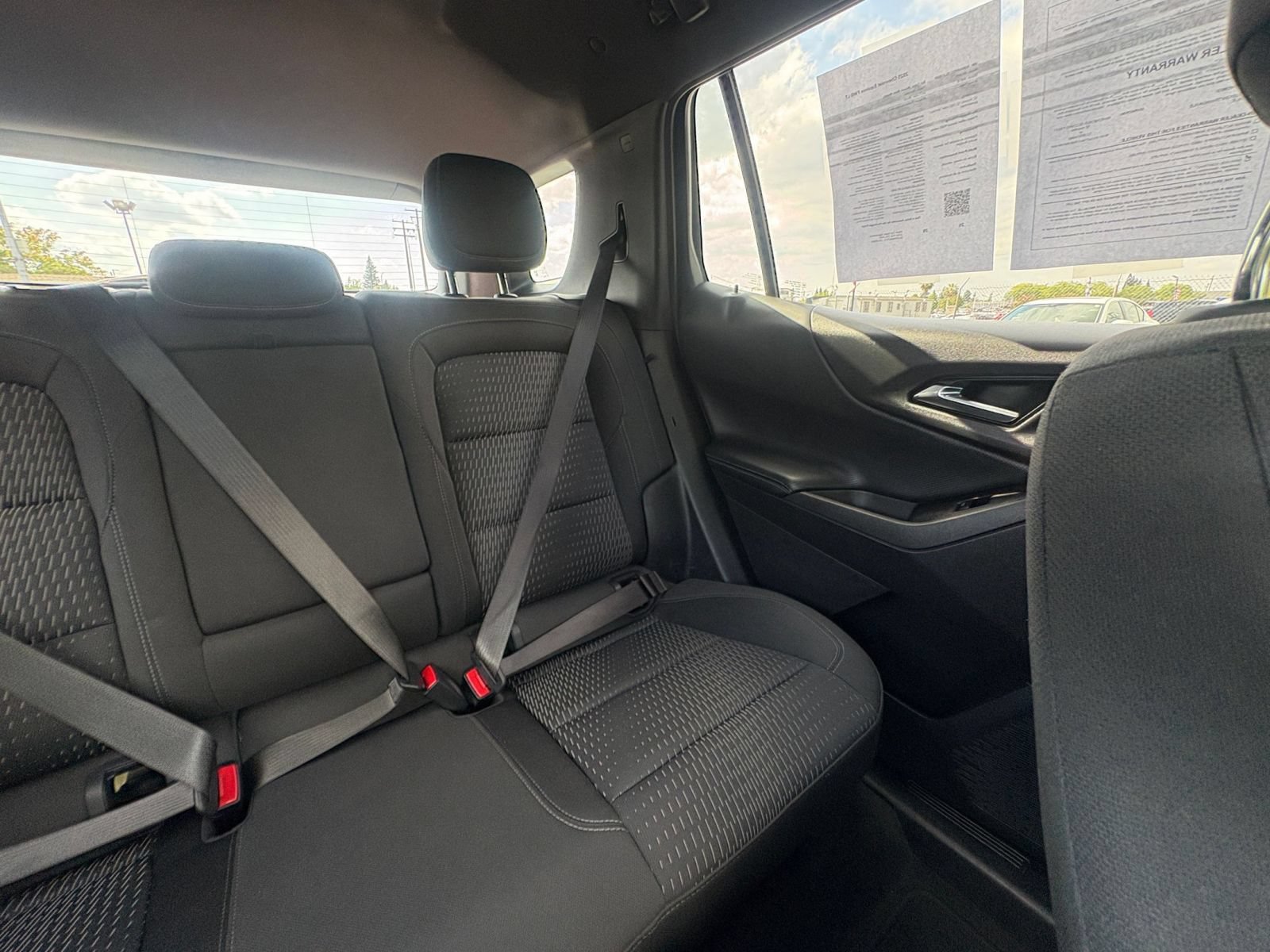 Used 2025 Chevrolet Equinox LT FWD image 37