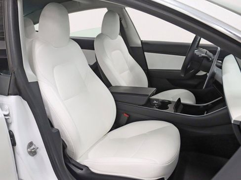 Used 2020 Tesla Model 3 Performance image 29