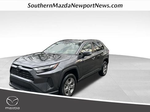 Used 2025 Toyota RAV4 XLE image 1