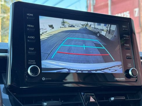 Used 2022 Toyota Corolla LE image 22