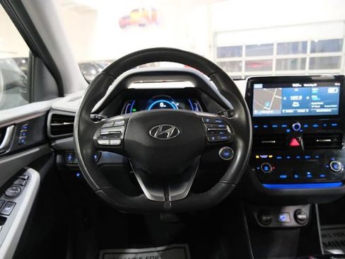 Used 2020 Hyundai Ioniq Limited image 31