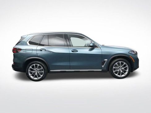 New 2026 BMW X5 sDrive40i w/ Premium Package image 3