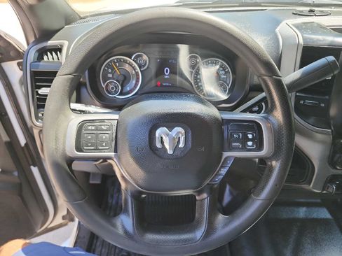 Used 2022 RAM 2500 Tradesman w/ Chrome Appearance Group RWD image 18