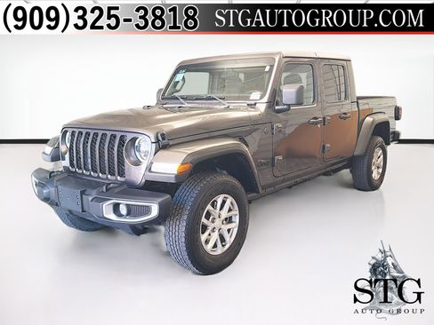 Used 2023 Jeep Gladiator Sport image 1