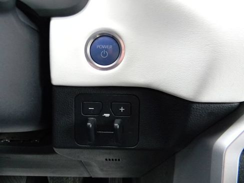 Used 2022 Toyota Tundra Capstone AWD/4WD image 19