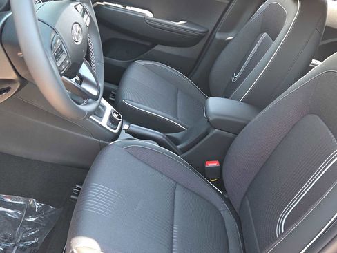 New 2025 Hyundai Venue Limited image 15