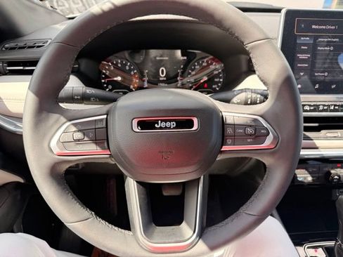 Used 2023 Jeep Compass Limited AWD/4WD image 8