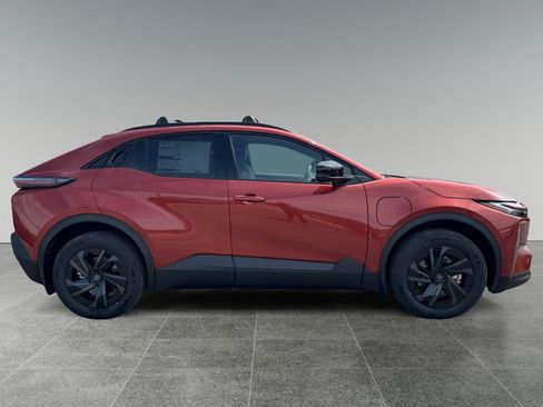 New 2026 Toyota C-HR AWD/4WD image 7