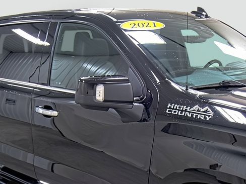 Used 2021 Chevrolet Silverado 1500 High Country w/ Technology Package AWD/4WD image 14