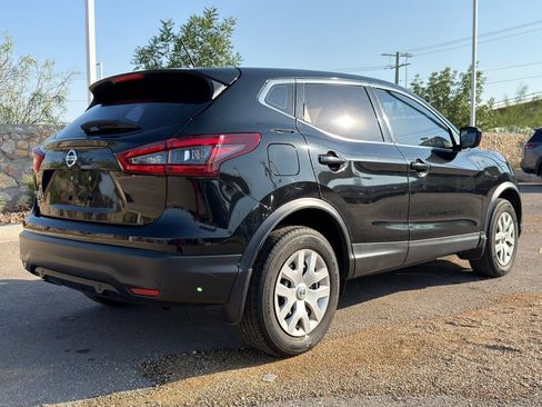 Used 2020 Nissan Rogue Sport S FWD image 5