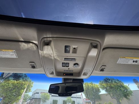 Used 2016 Cadillac Escalade Luxury AWD/4WD image 52